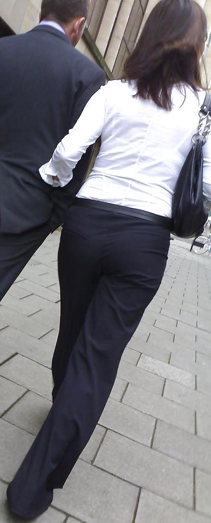 18P HOT ASSES IN PANTS
