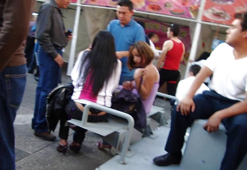 25P Mostrando el Hilo dental