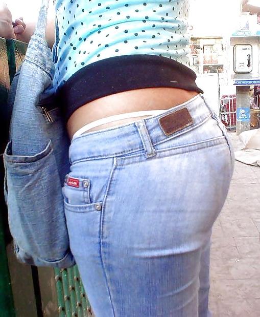 25P Mostrando el Hilo dental