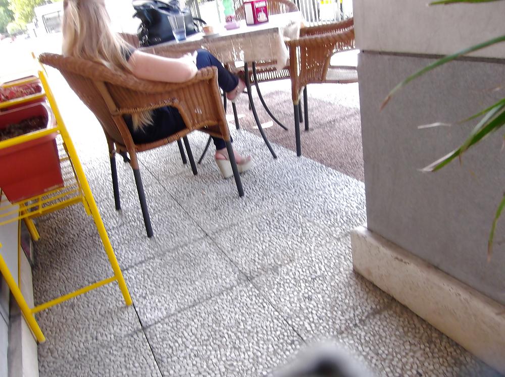 10P Spy beautiful blonde's ass in tight jeans and wedges