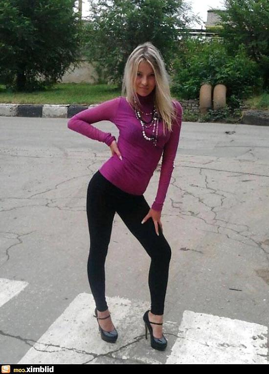 13P Hot Girls in Tight Pants
