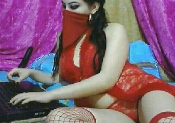24P Arab hijab cam
