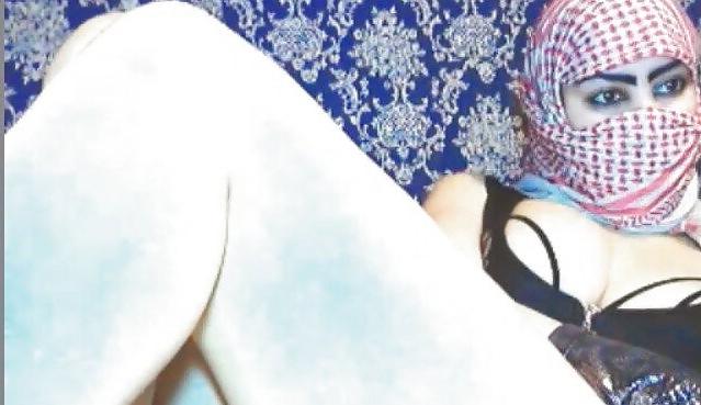 24P Arab hijab cam