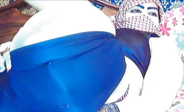 24P Arab hijab cam