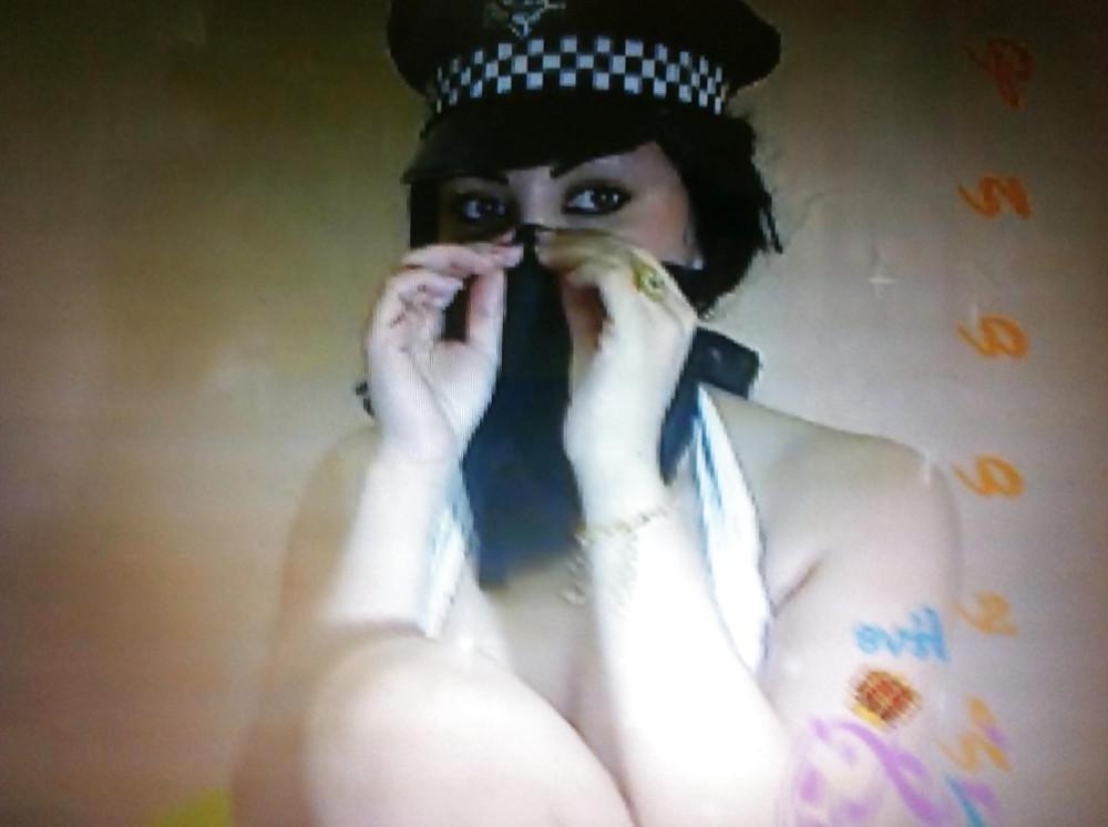 24P Arab hijab cam