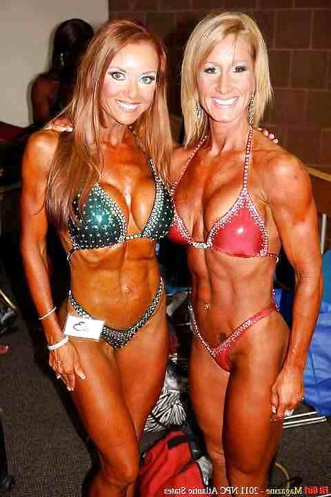25P She Muscle Cougar Janet Mason