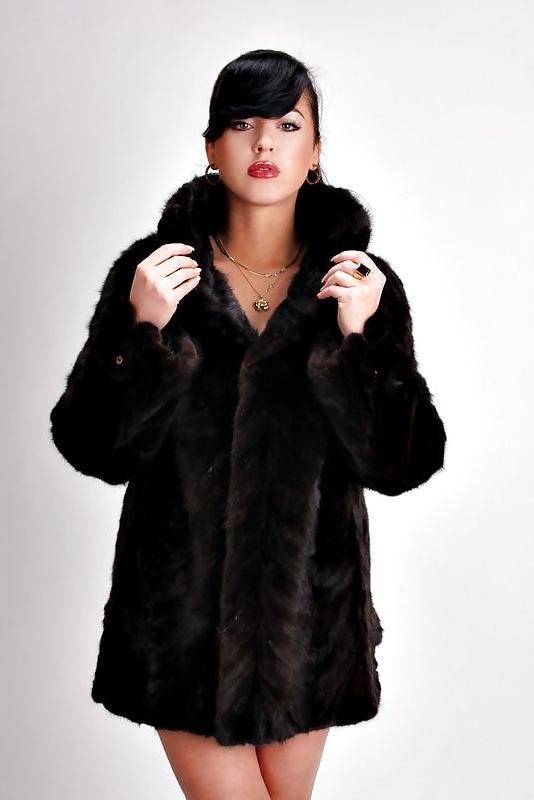 25P Women of me dreams - specialy for fur lovers 