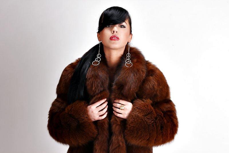25P Women of me dreams - specialy for fur lovers 