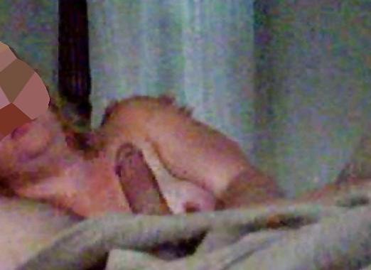 8P Cock sucking milk on hidden cam