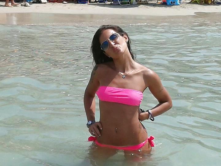 25P New horny teen sluts from facebook - HAIRY OR SHAVED ?
