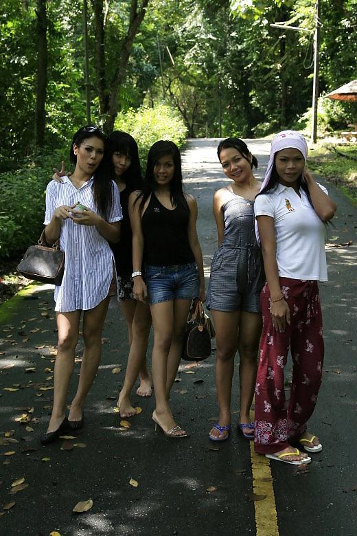 25P A couple of Pattaya Ladyboys