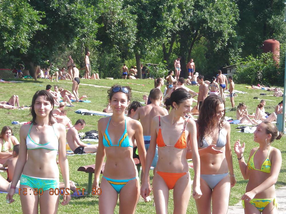25P Girls & women with cameltoes - Teens mit Camel Toes 5