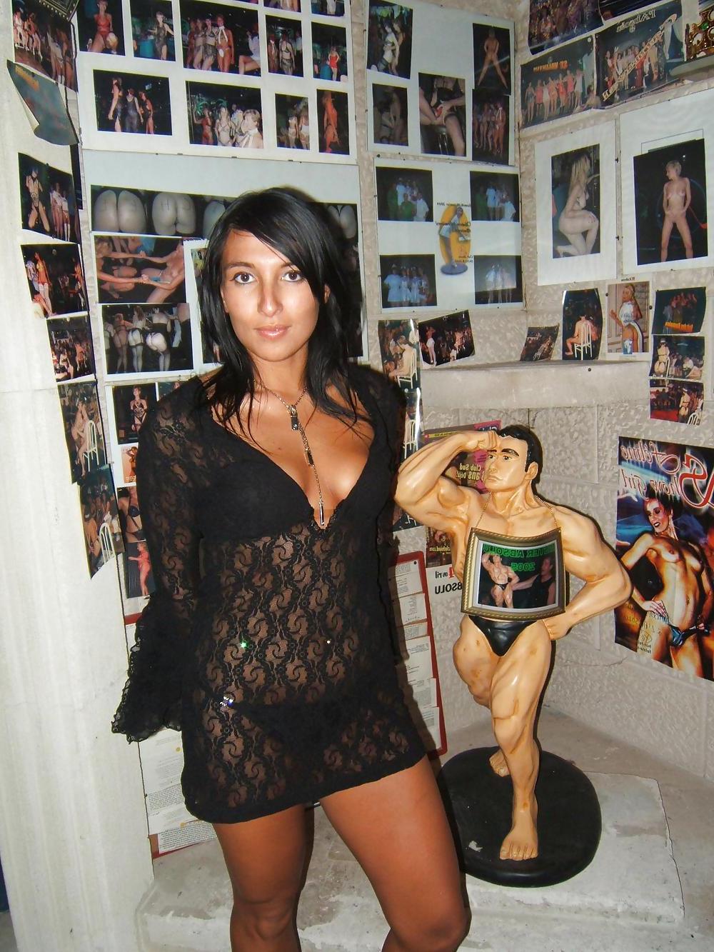 25P A Beautiful and Very Sexy Italian Couple. Part.2