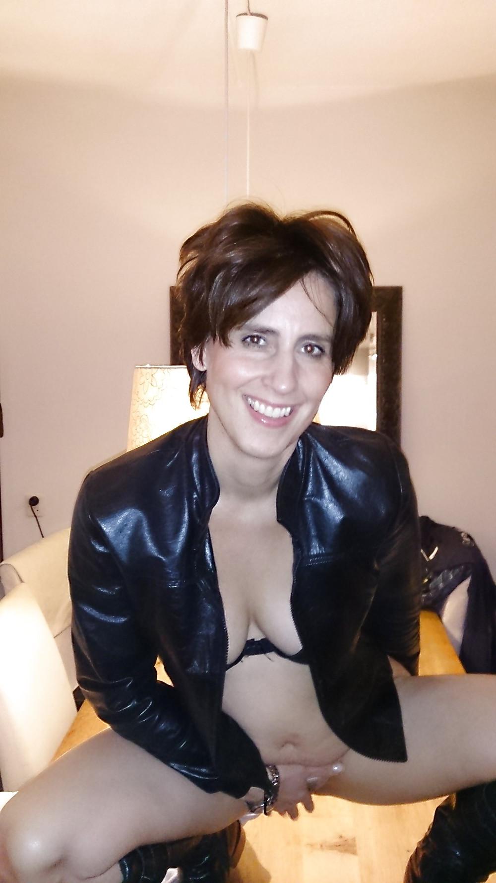 15P Ola 36 (hot mom)