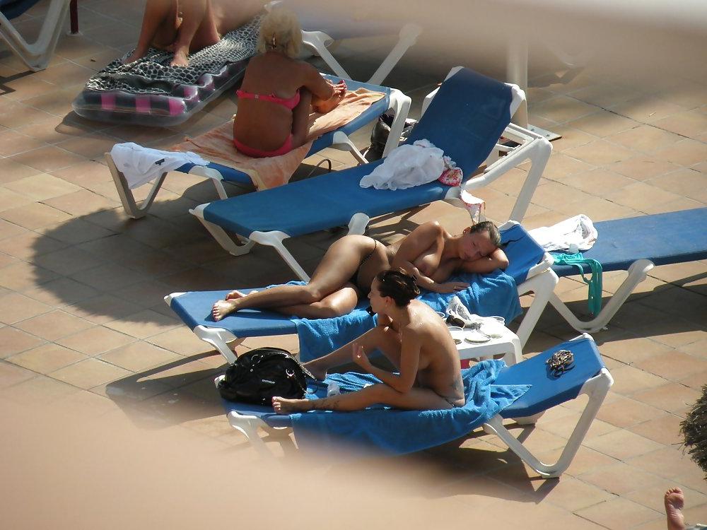 25P Hotel pool