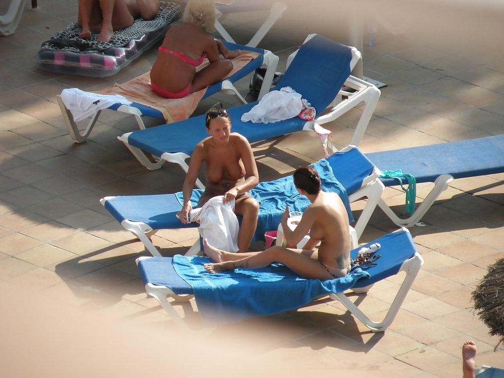 25P Hotel pool