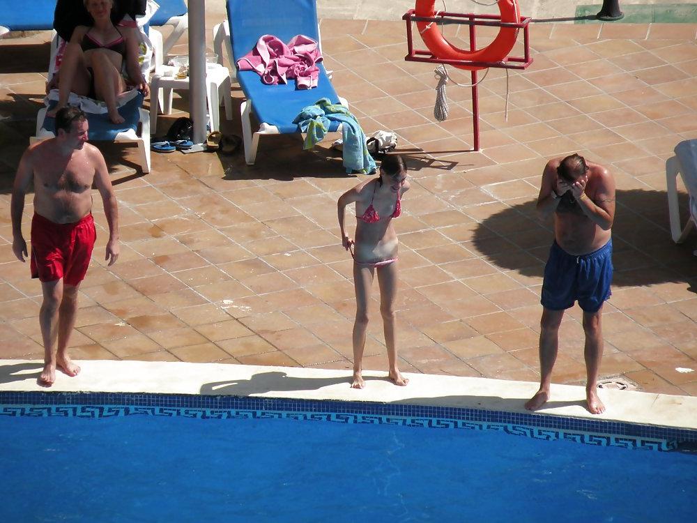 25P Hotel pool