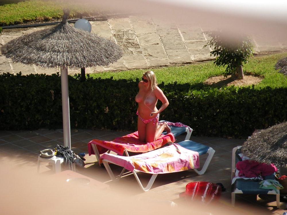 25P Hotel pool