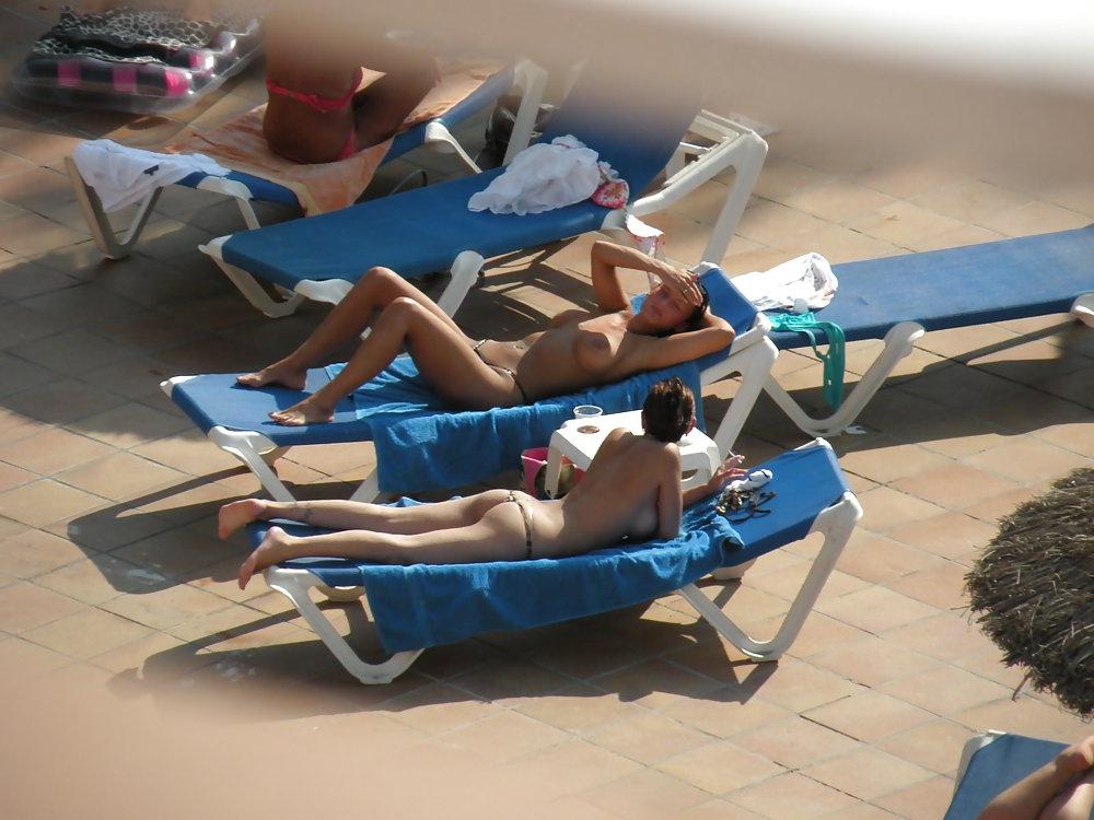 25P Hotel pool