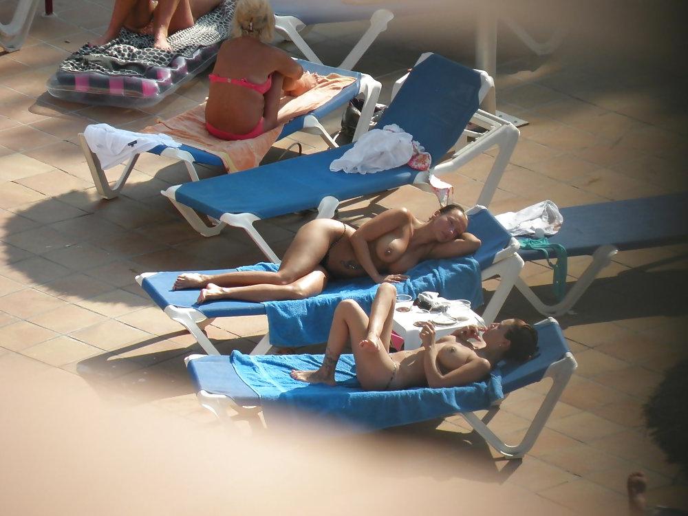 25P Hotel pool