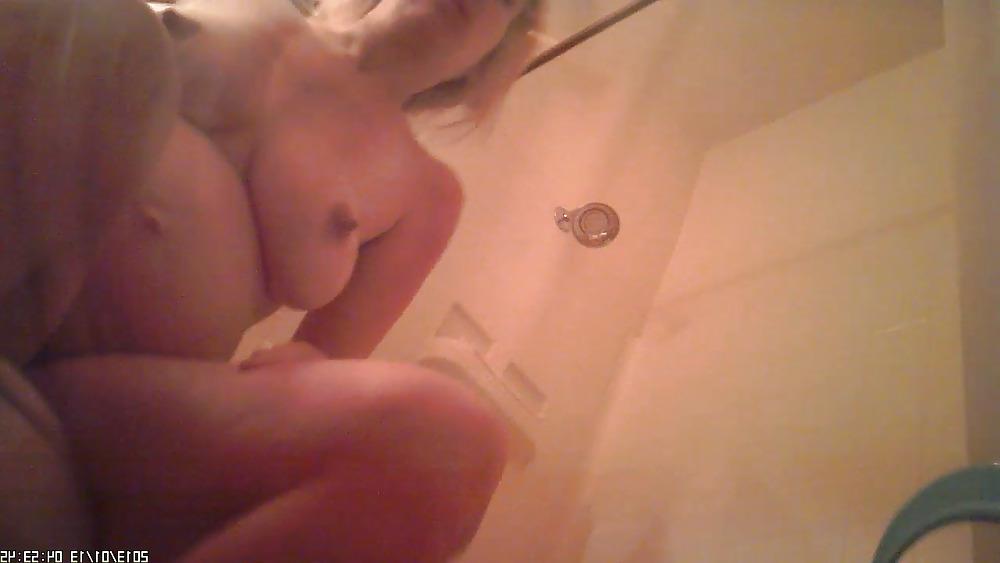 8P Hidden Pregnant