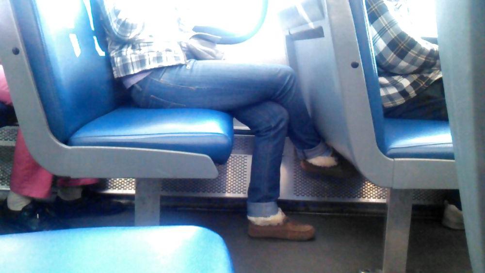 25P Voyeur - lovely ladies of public transit