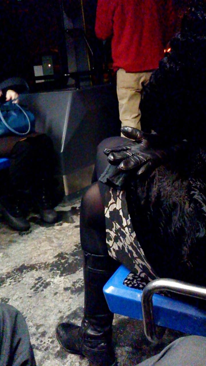 25P Voyeur - lovely ladies of public transit
