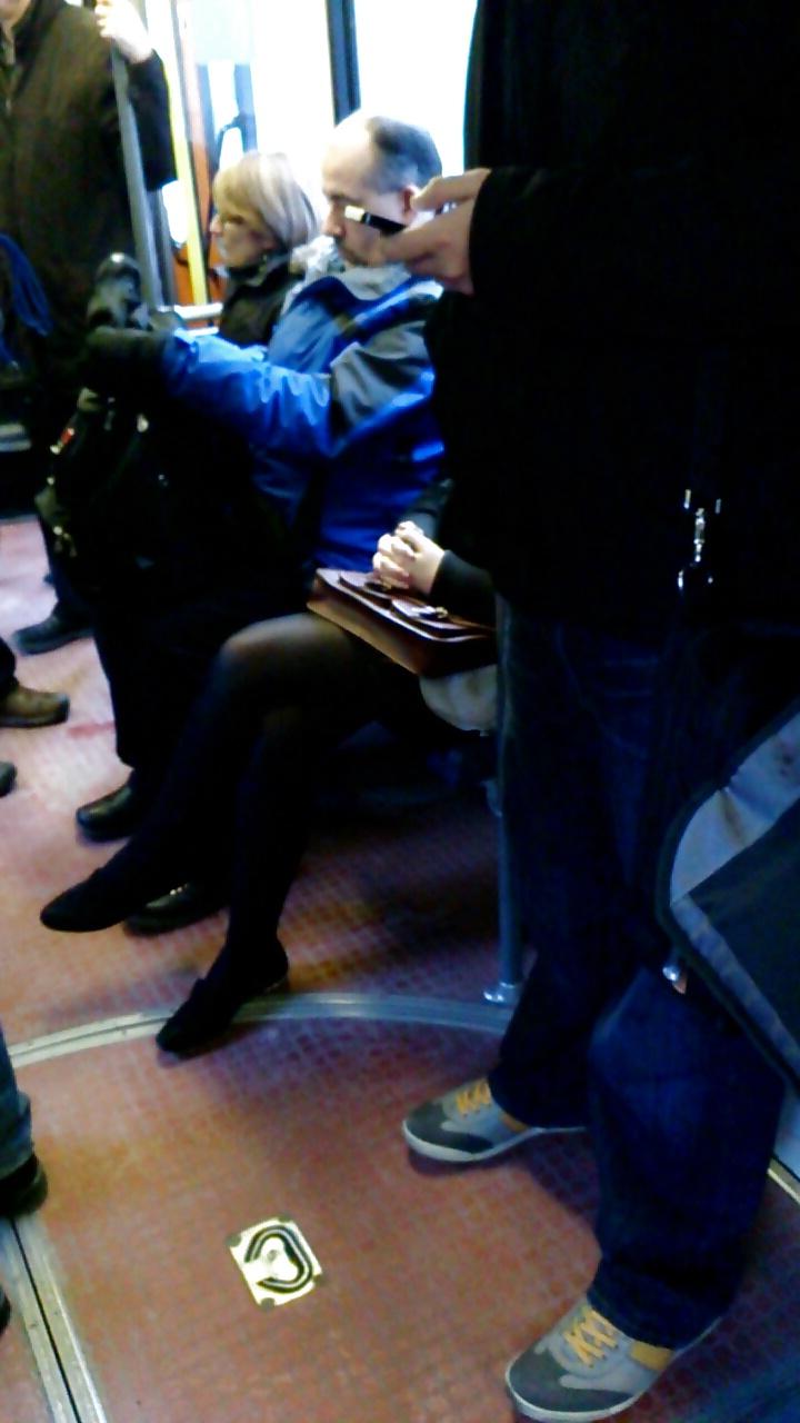 25P Voyeur - lovely ladies of public transit