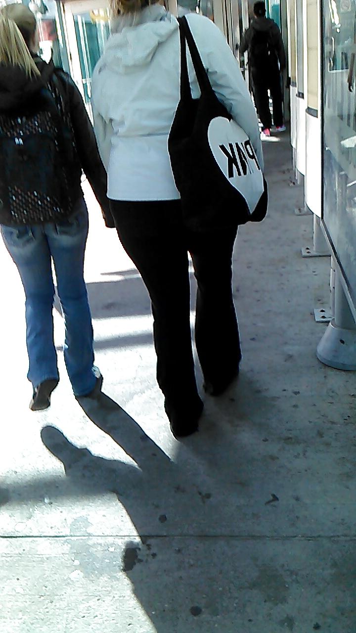 25P Voyeur - lovely ladies of public transit