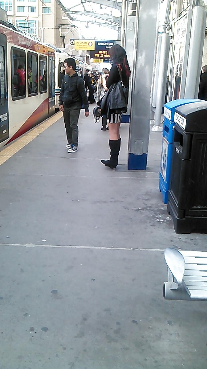 25P Voyeur - lovely ladies of public transit