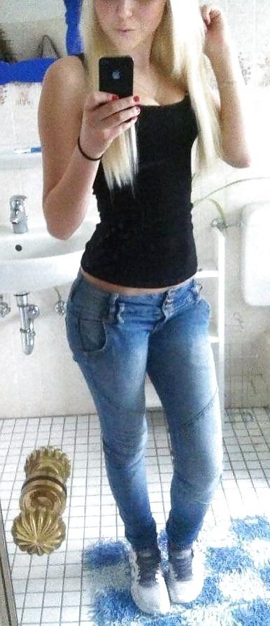25P Beautys in Jeans - No porn - but sexy!