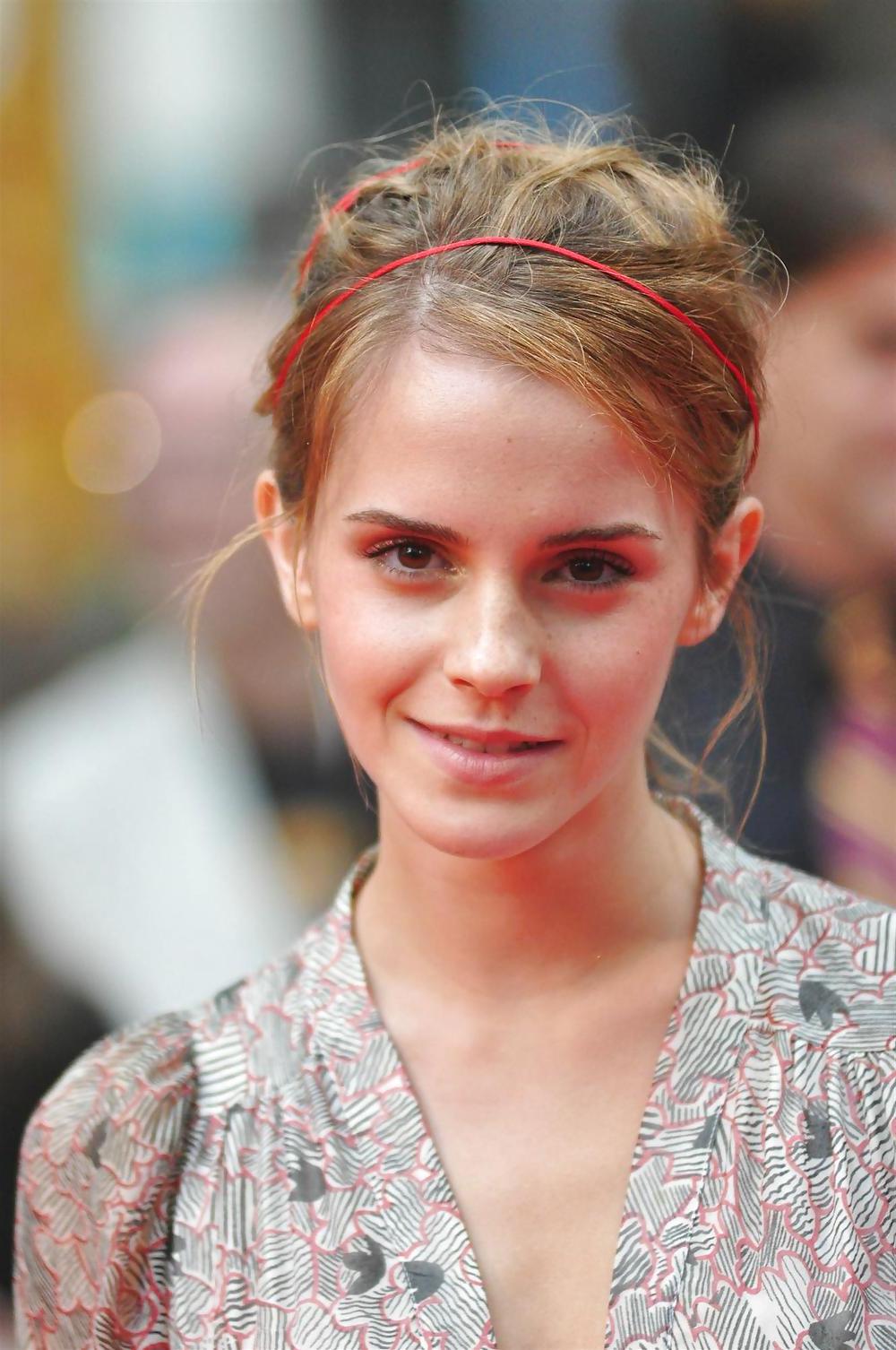 25P Emma Watson Sexy Pics Over The Years