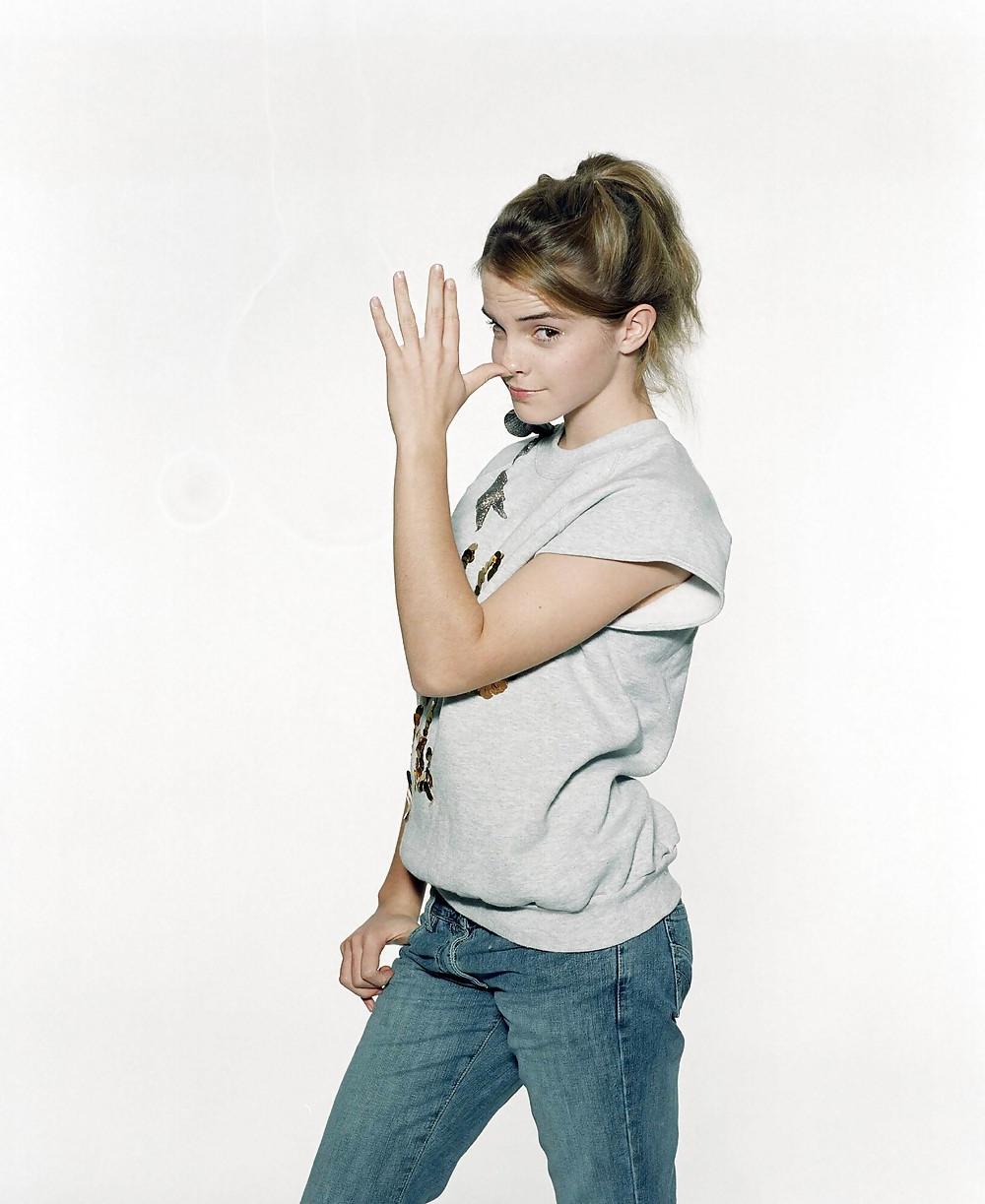 25P Emma Watson Sexy Pics Over The Years