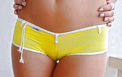 25P Fotze frisst Hose - cameltoe