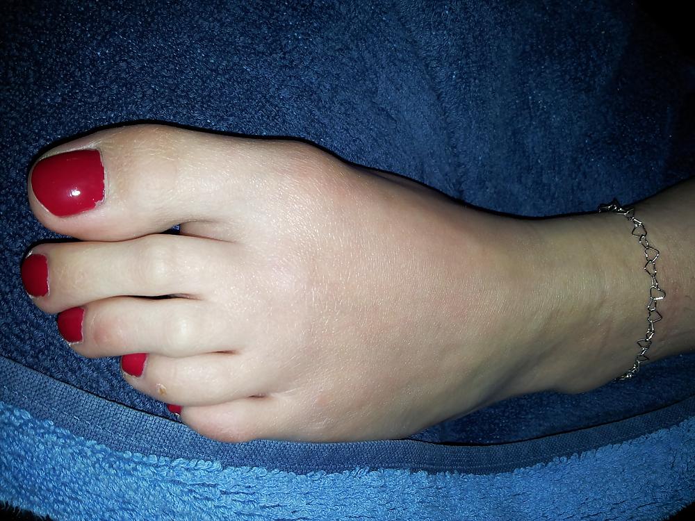 6P Wifes sexy polish red toe nails feet