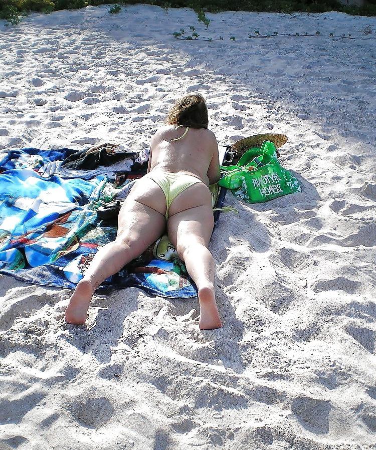 10P Hot mom expose boobs