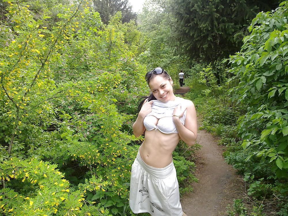 25P Ukrainian couple on vacation