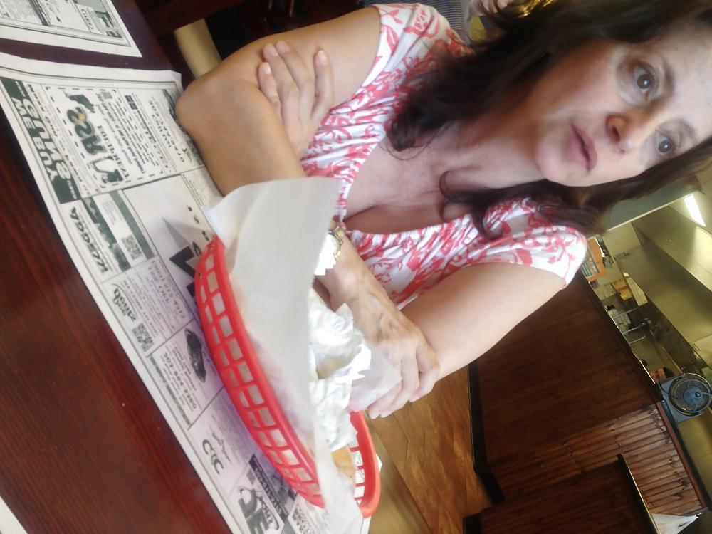 9P NON NUDE Coworker candid pics