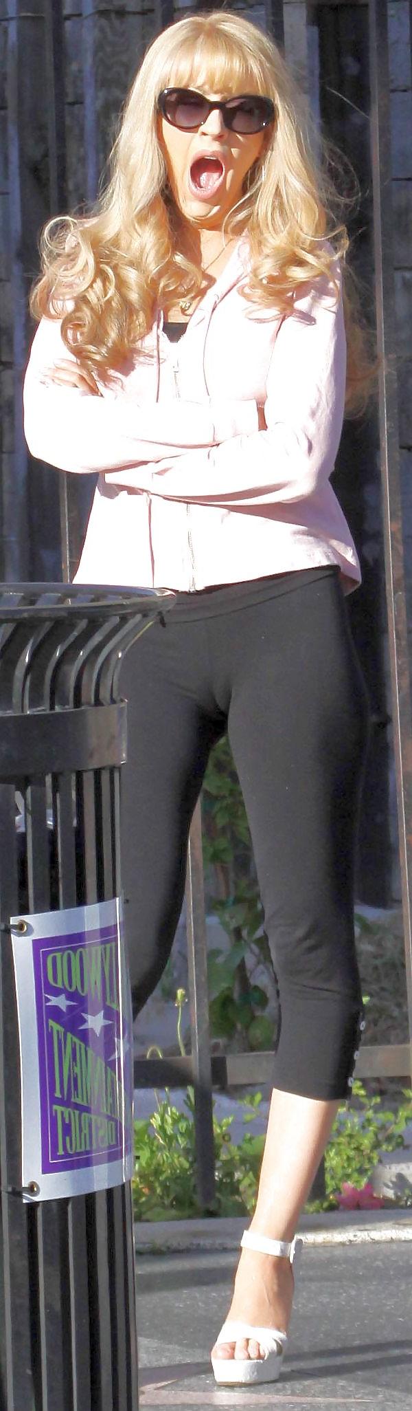 25P Celebrities #rec Pussy, Camel Toes & Panty Upskirt HQGall1