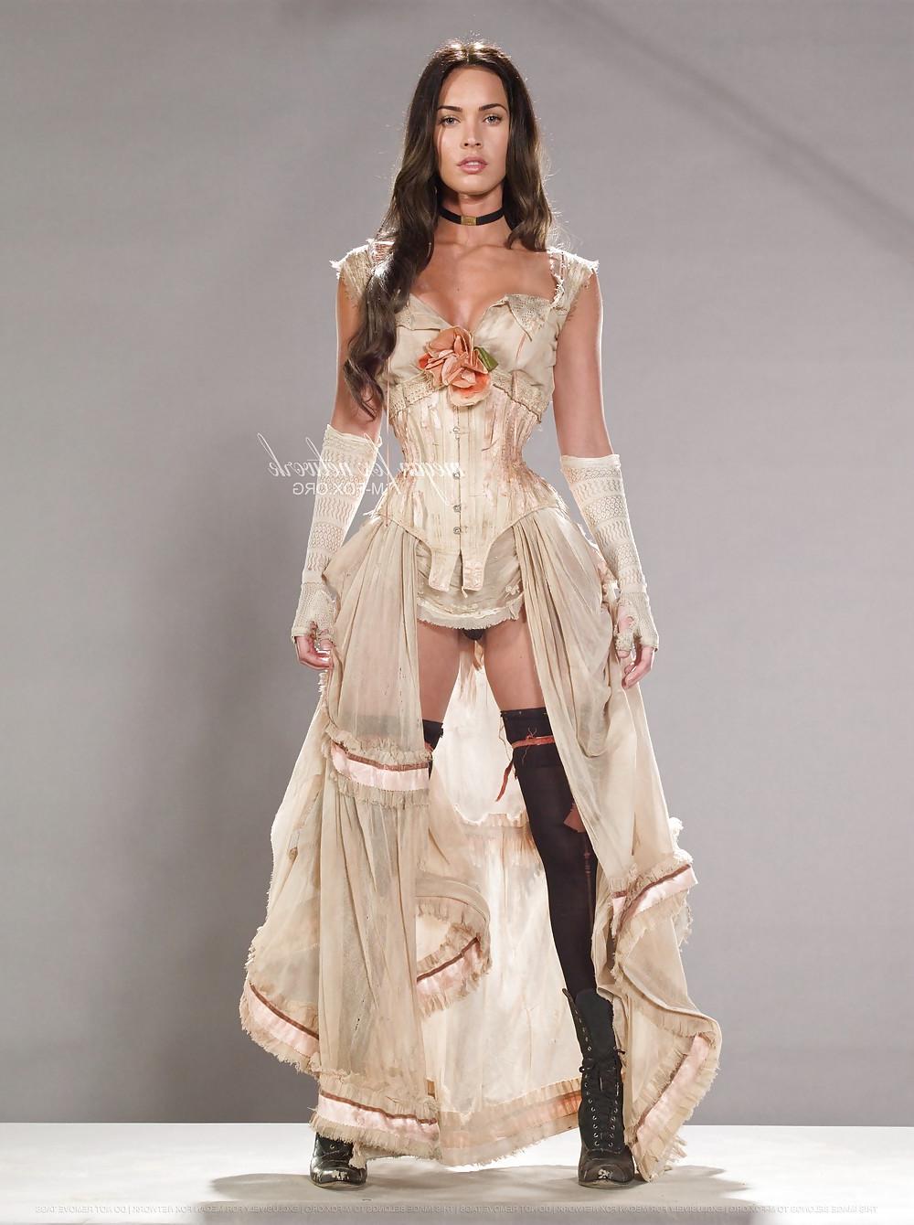 7P Megan Fox - Jonah Hex Photoshot