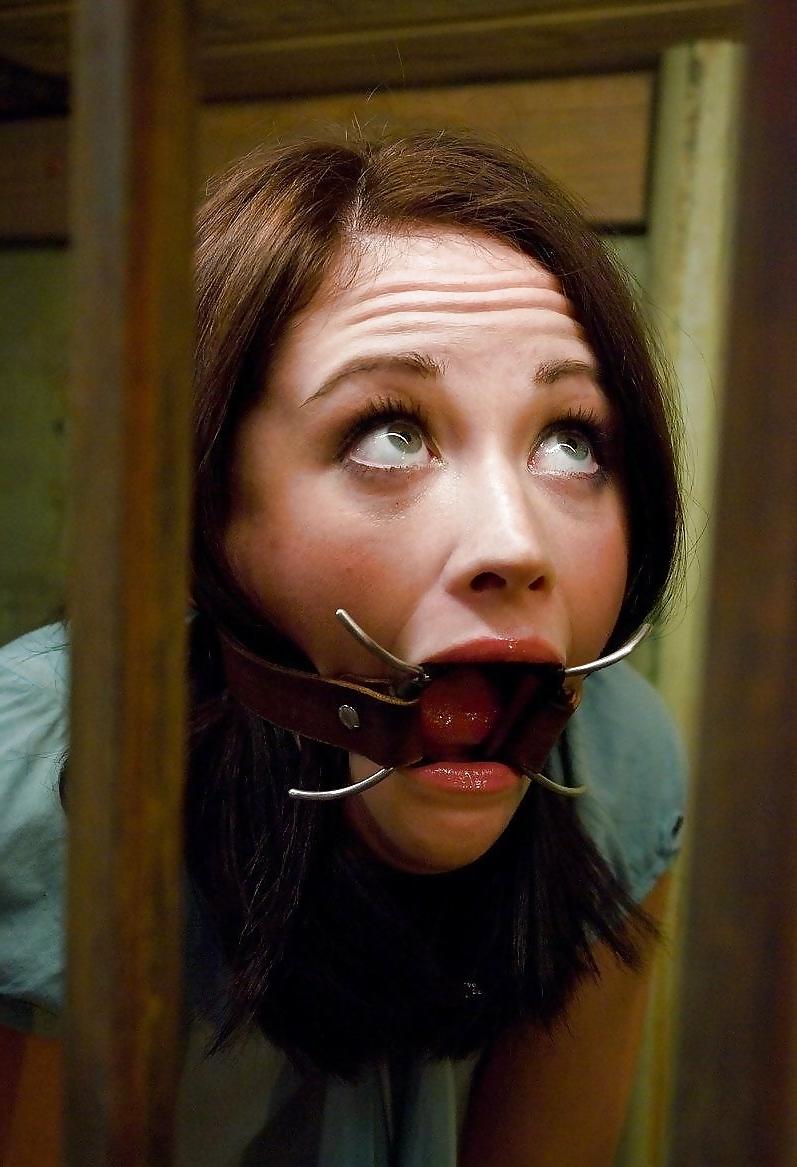8P Spider Gagged