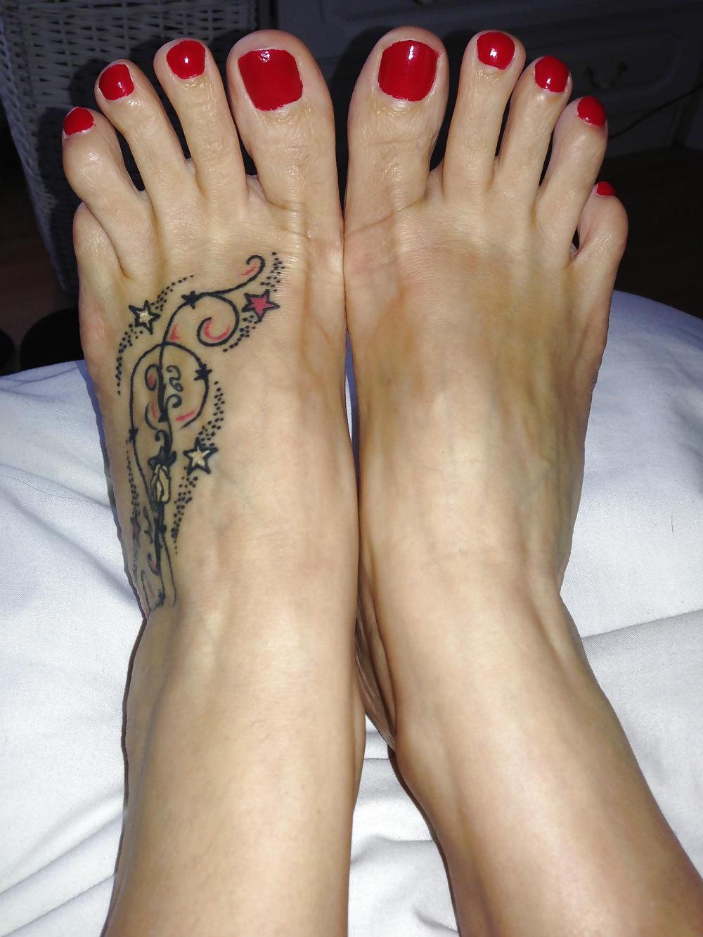 5P Gone back Red do you like? Would you like to cum over um?
