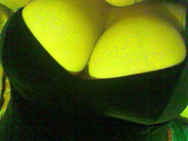 15P Busty belgian