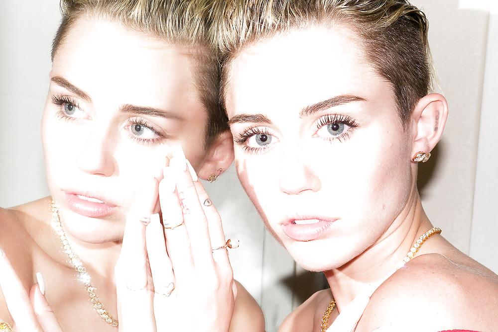 25P Miley Cyrus at her best.