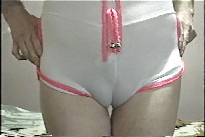 19P Cameltoe
