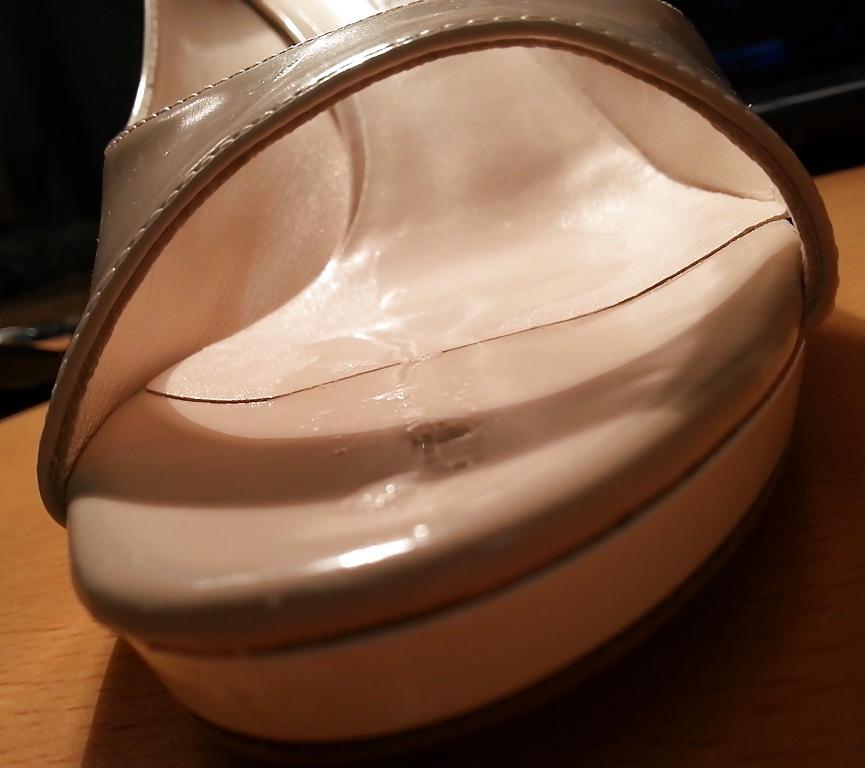 8P Fuck and cum my mother's peep toe sandals