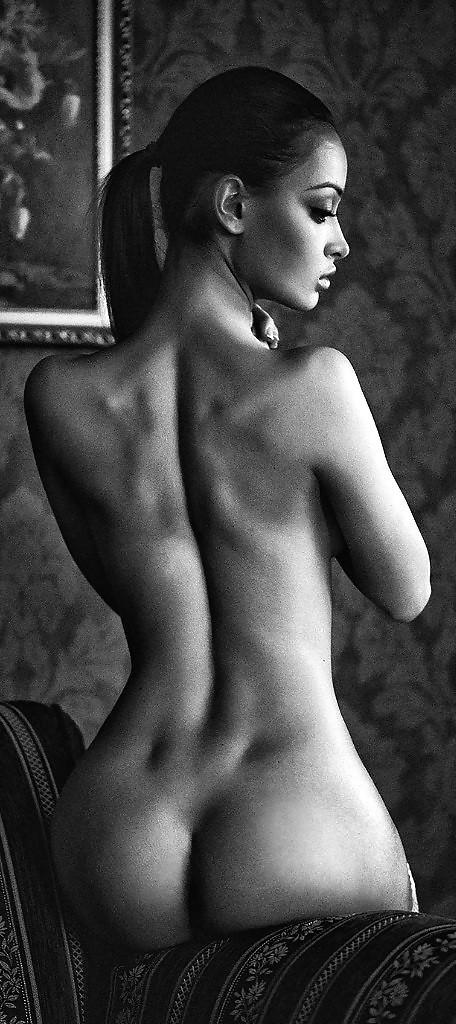 25P Pretty faces and perfect bodies 17