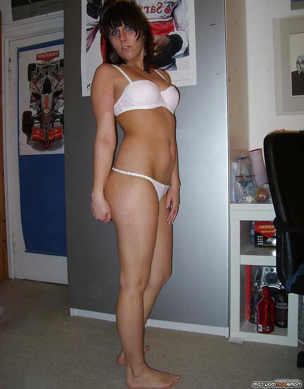 16P Sperm all over her cunt