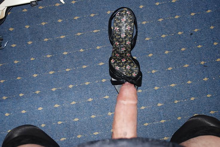 8P Cumming in my sexy shoe 