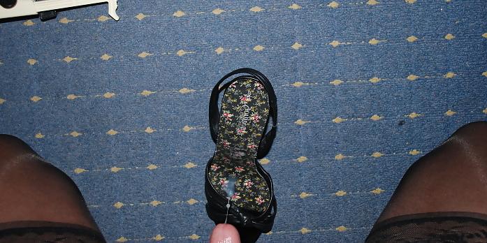8P Cumming in my sexy shoe 